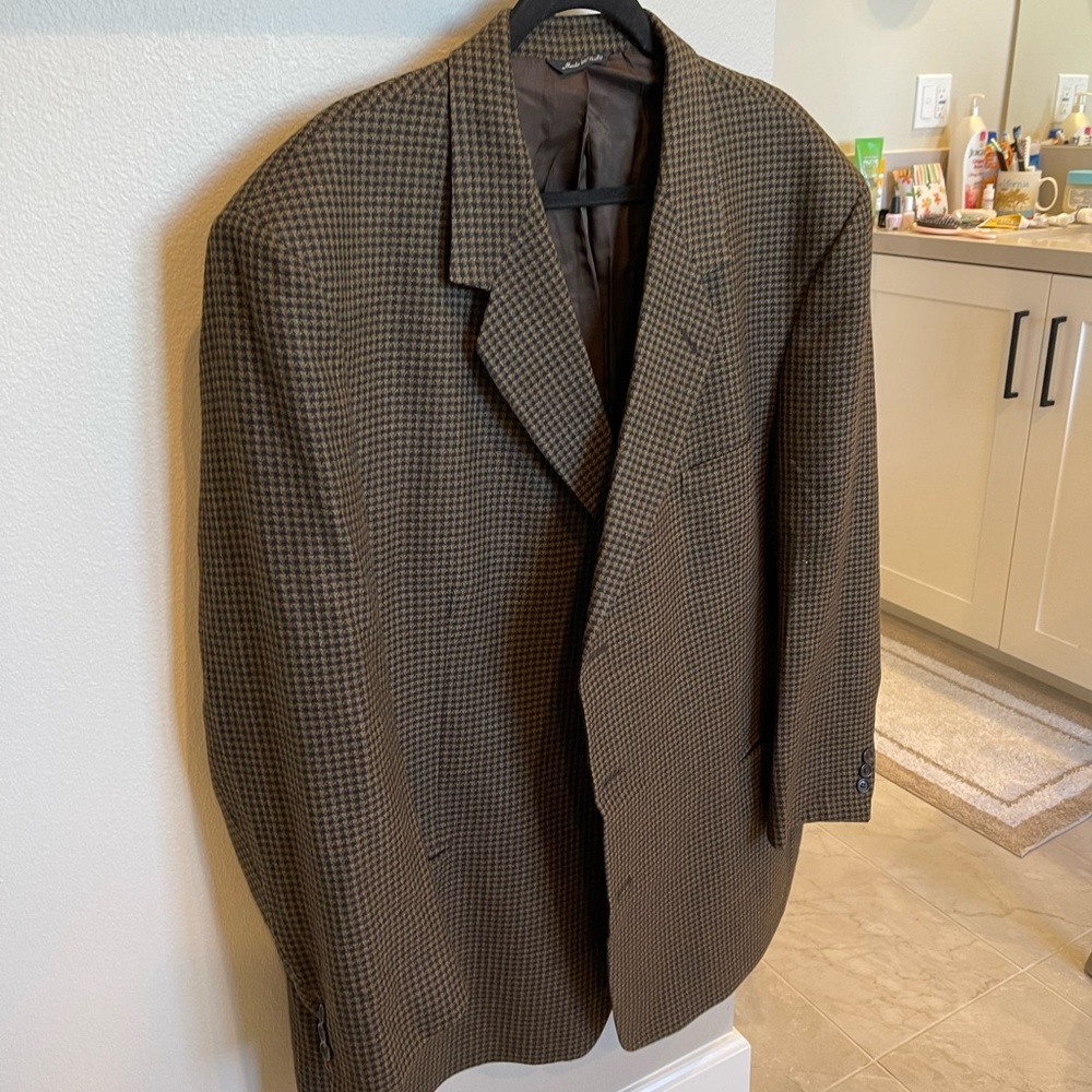 50-L Italian-made Sport Coat; Brown HOUNDSTOOTH Wool BLEND; New $179; Now $79